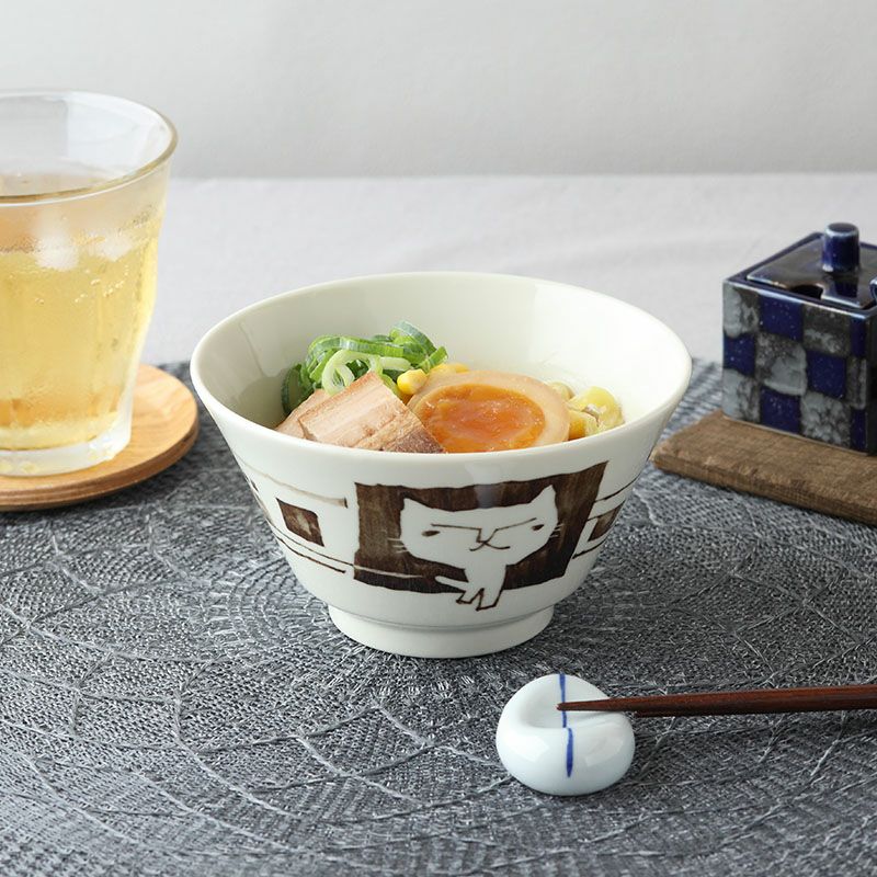 可愛らしいイラストがあしらわれた小丼 8点セット