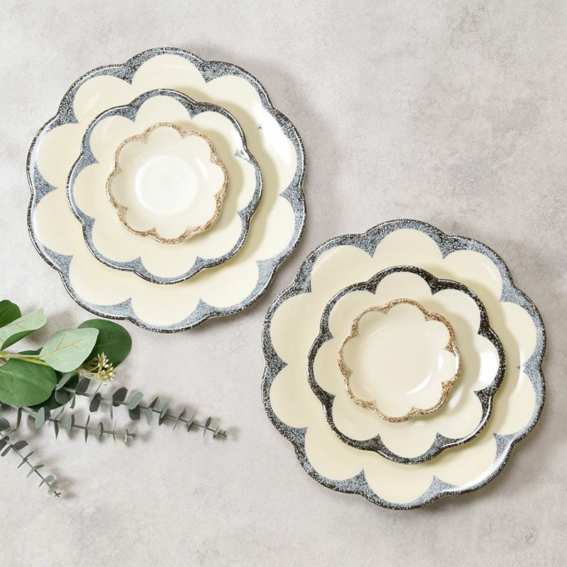 イタリアで購入 ホワイト花柄 浮彫り皿セット 3点セット 新品未使用 メルレットホワイトプレート16cm/イタリア製｜輸入食器・雑貨の通販