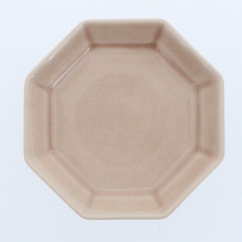 料理が映えるシンプルな八角皿