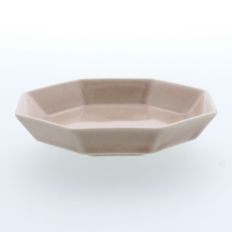 料理が映えるシンプルな八角皿