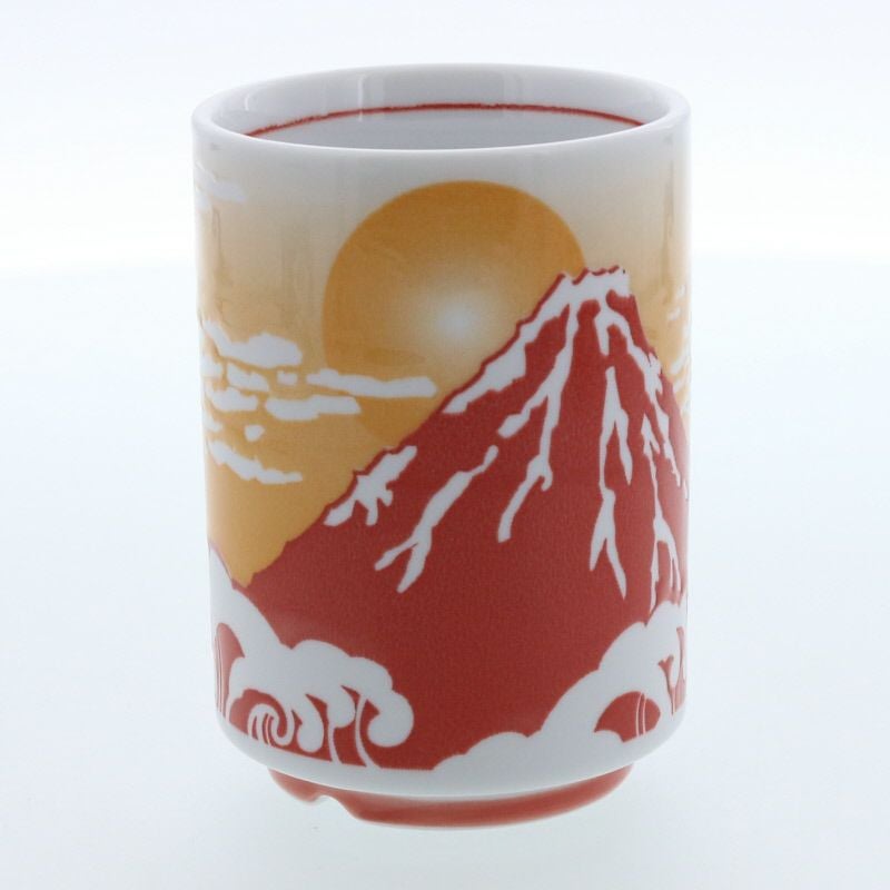日本美術の伝統と趣を感じる湯呑。