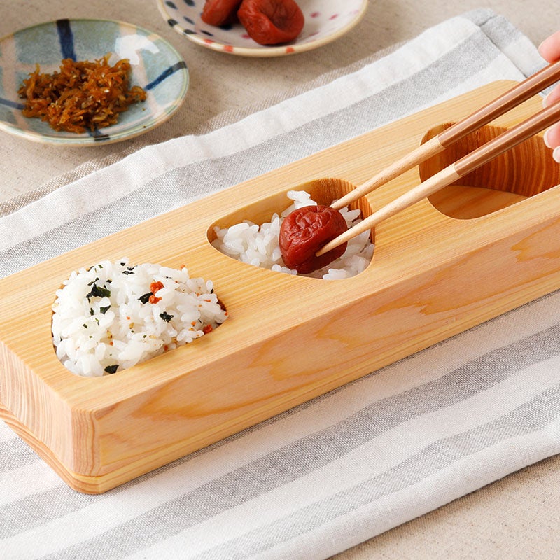 pepper mint patty おにぎりテーブル ふんわりとしたおにぎりが簡単にできる、檜のおにぎり型 3穴。