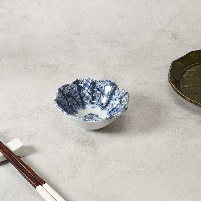 小鉢 10cm 花型 和食器 紺青花 こんじょうか