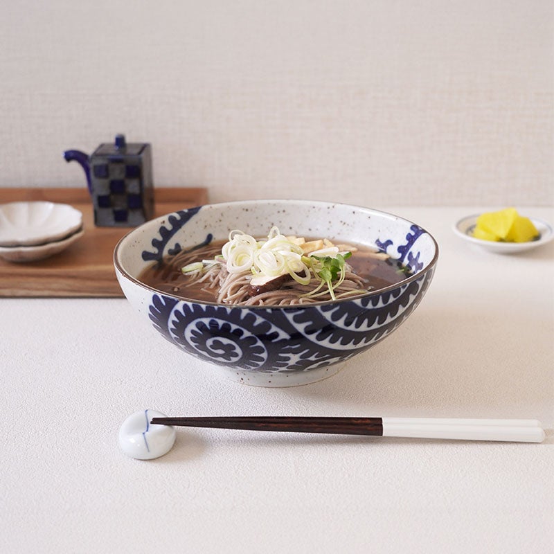 太タコ唐草が映える、粋な麺鉢